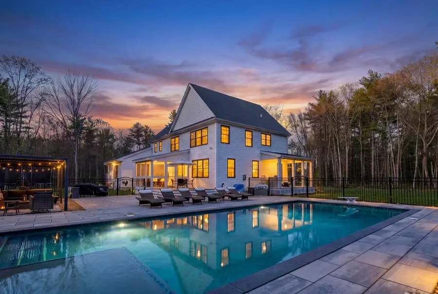 14 Wiggin Way, Stratham, NH 03885 - #2