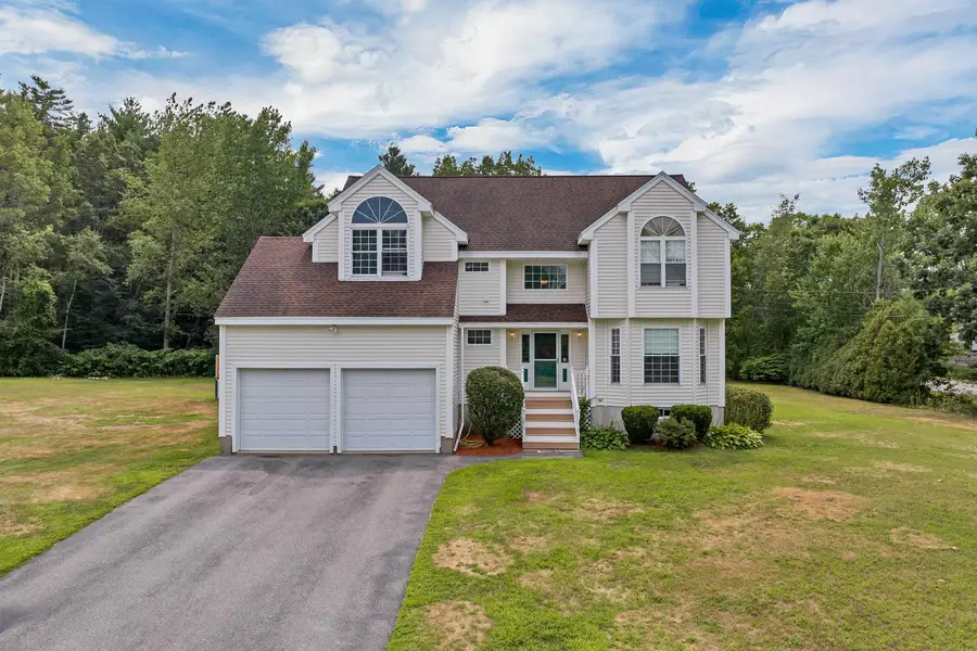 4 Jennifer Drive, Pelham, NH 03076 - #3