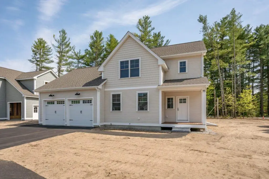 3 Hikers Lane, Nashua, NH 03062 - #1