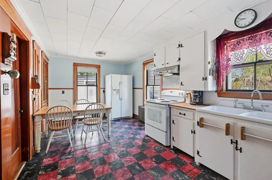21 Dodge Street, Rochester, NH 03867 - #3