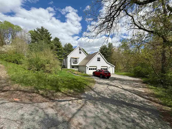 128 Roberts Hill Road, Claremont, NH 03743