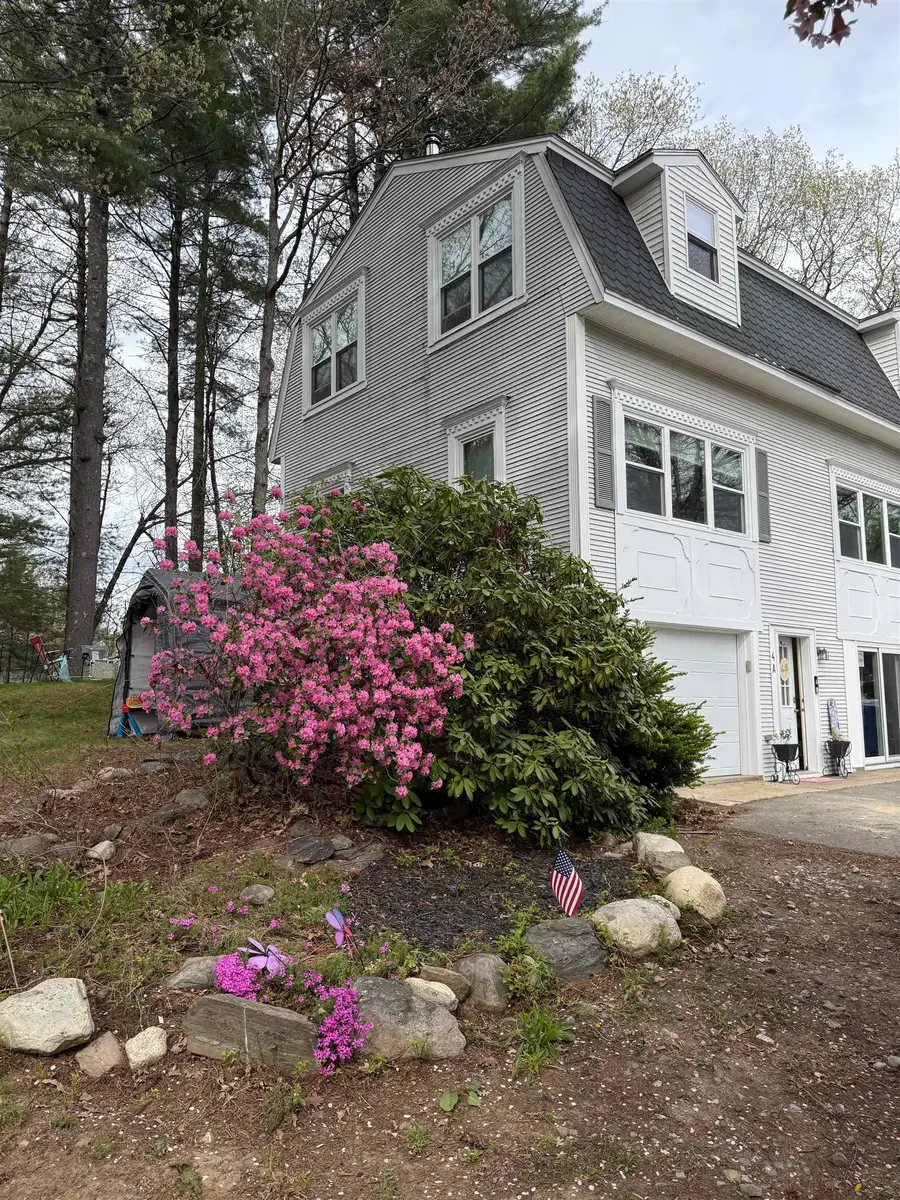 4 Sunset Drive #A, Londonderry, NH 03053 - #3