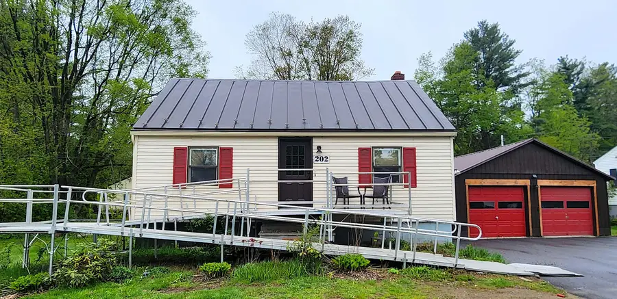 202 Mountain View, Chester, VT 05143 - #2