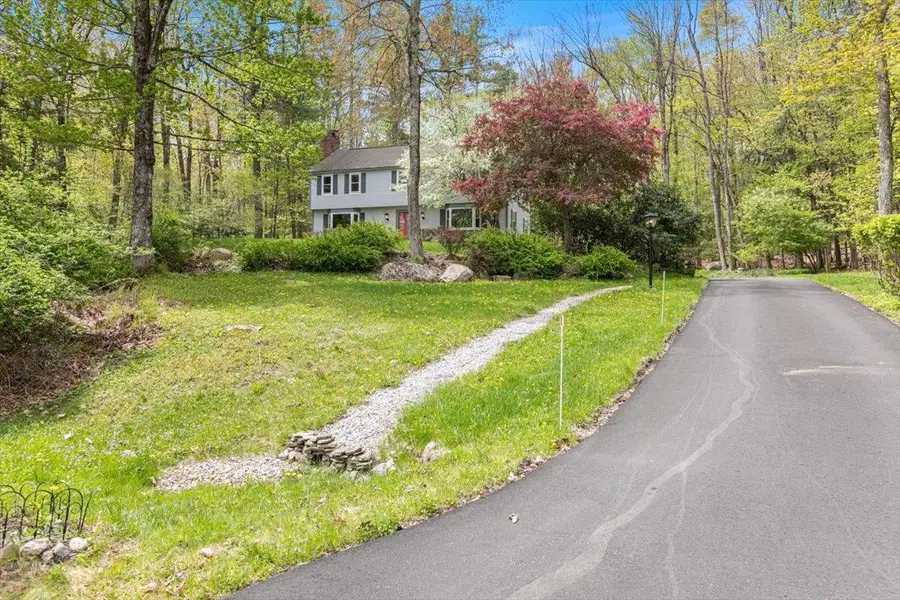 18 Winterberry Drive, Amherst, NH 03031 - #3