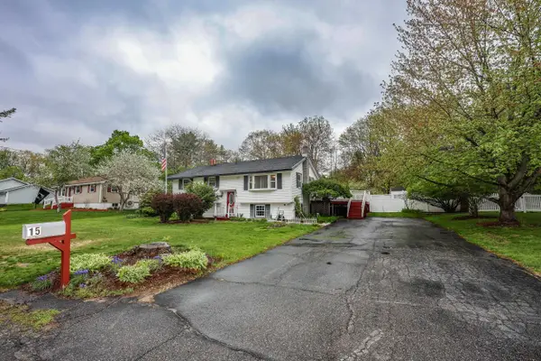 15 Raymond Drive, Merrimack, NH 03054