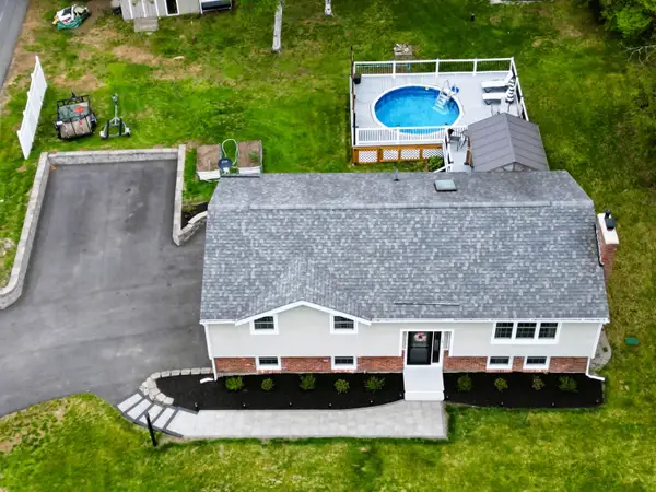 19 Beach Drive, Kingston, NH 03848