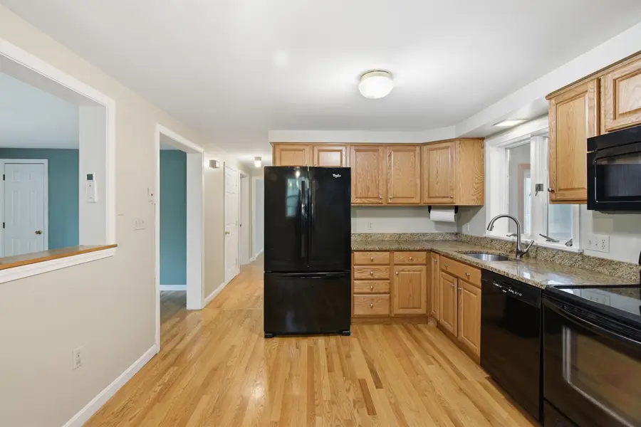 34 West Road, Londonderry, NH 03053 - #3
