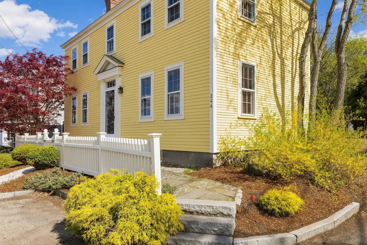 244 New Castle Avenue, Portsmouth, NH 03801 - #1