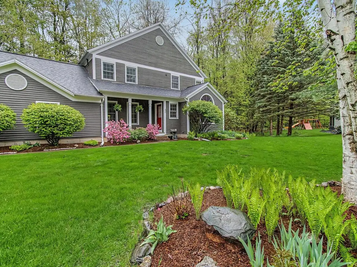 42 Cardinal Way, Shelburne, VT 05482 - #1