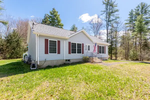 39 Winwood Drive, Barnstead, NH 03225