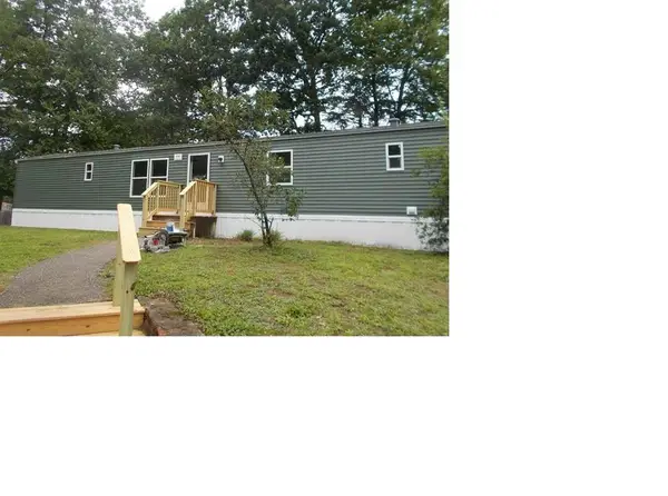 77 Royalcrest Park, Rochester, NH 03867