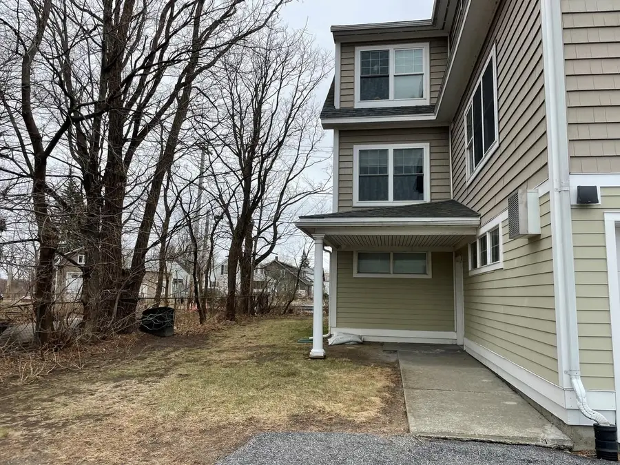 354 Manhattan Drive, Burlington, VT 05401 - #2