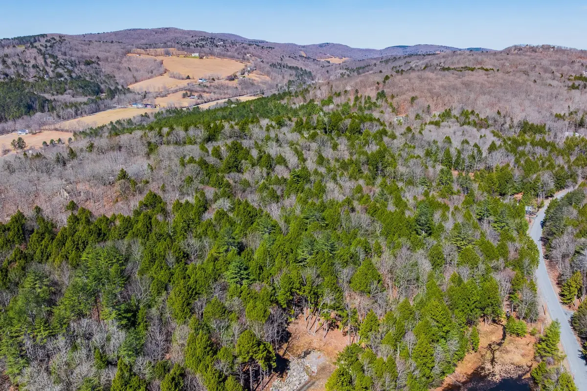 5209 Willard Road, Hartford, VT 05059 - #1
