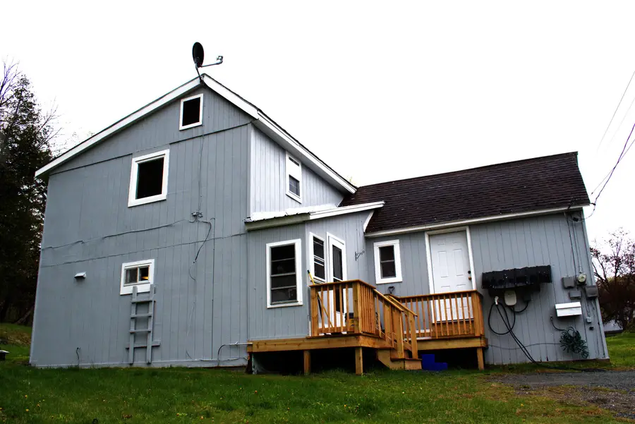 54 Assisqua Avenue, Saint Johnsbury, VT 05819 - #2