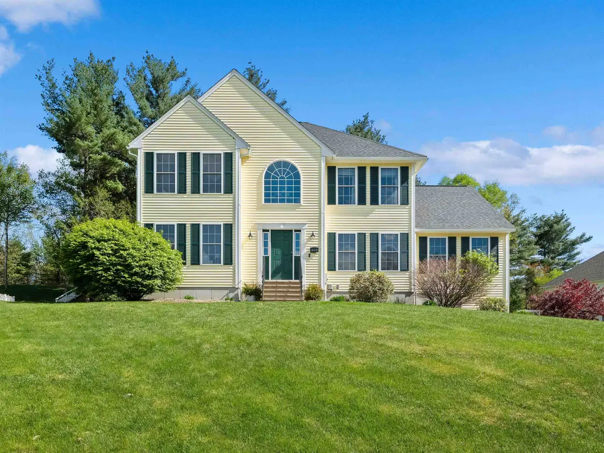 28 Bradford Circle, Hudson, NH 03051 - #1
