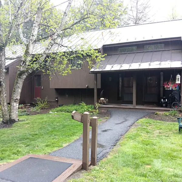 253 Old Quechee Road #C, Hartford, VT 05059