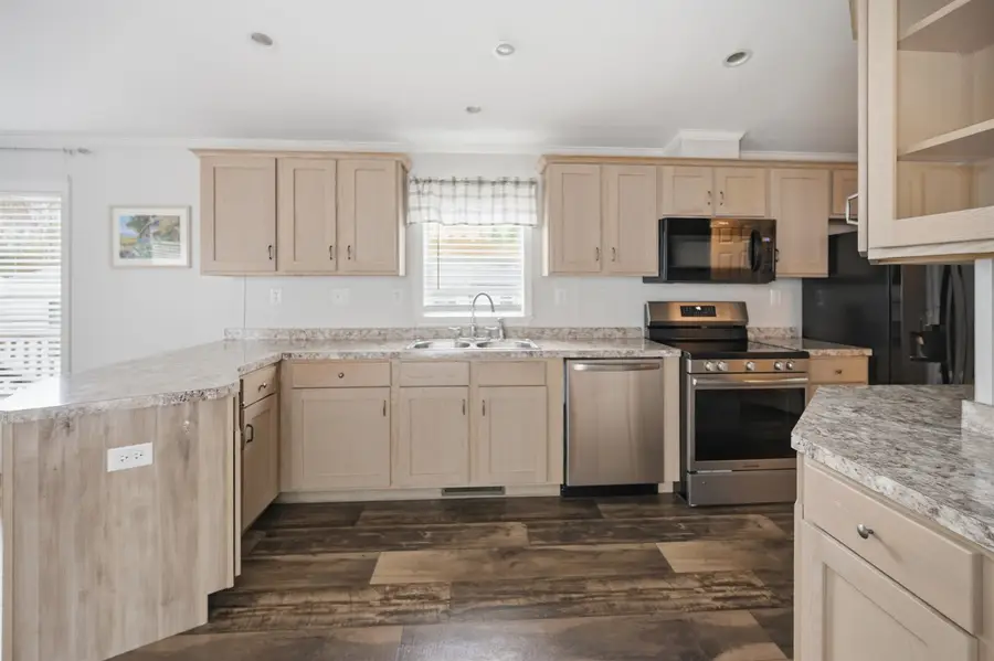 4 Roby Lane, Lee, NH 03861 - #3