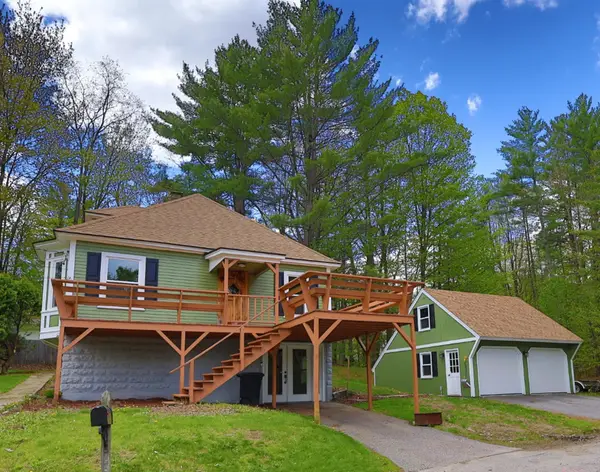 28 Spencer Avenue, Claremont, NH 03743