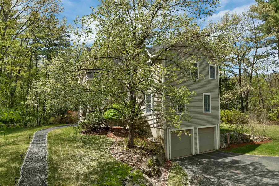 281 New Boston Road, Bedford, NH 03110 - #3