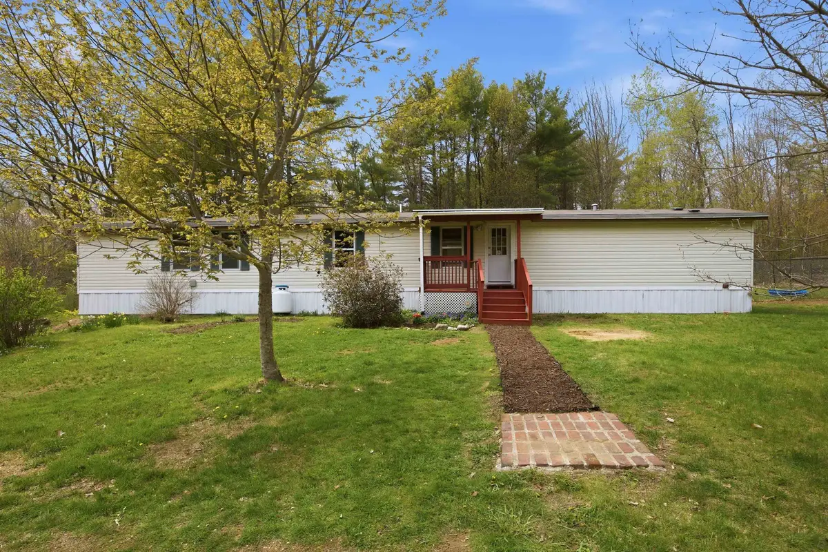 215 Leavitt Road, Pittsfield, NH 03263 - #1