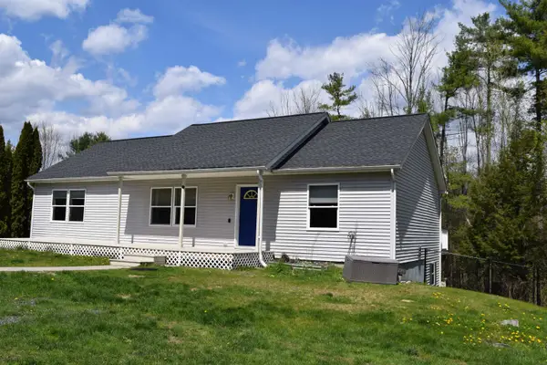12 Vermont Drive, Hartford, VT 05001