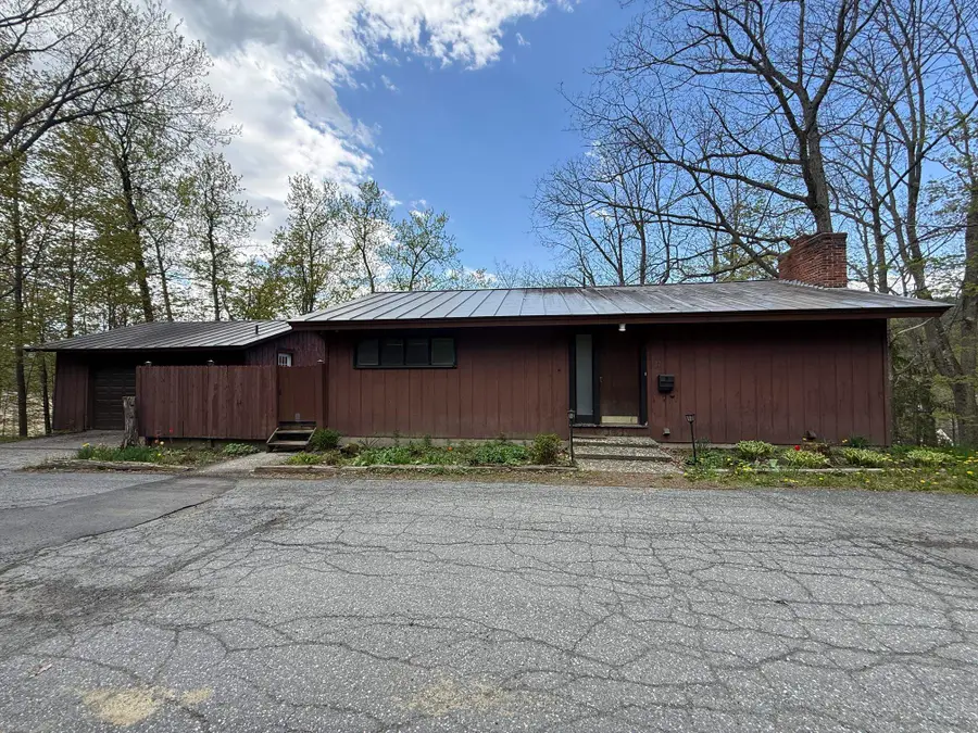 37 Highland Avenue, Saint Johnsbury, VT 05819 - #3