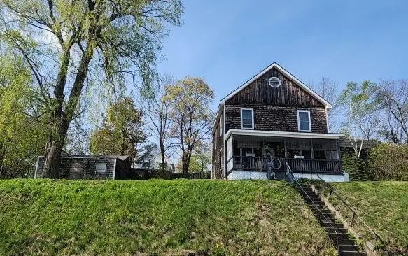 5 Guilmette Street, Berlin, NH 03570