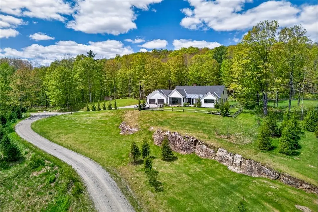 7537 Main Street, Manchester, VT 05255 - #1