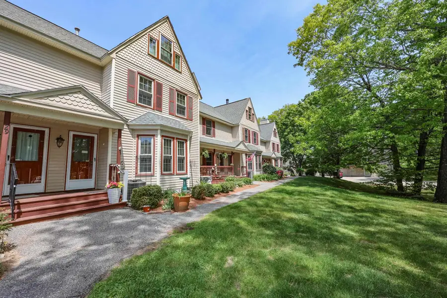 31 Stanstead Place, Nashua, NH 03063 - #2