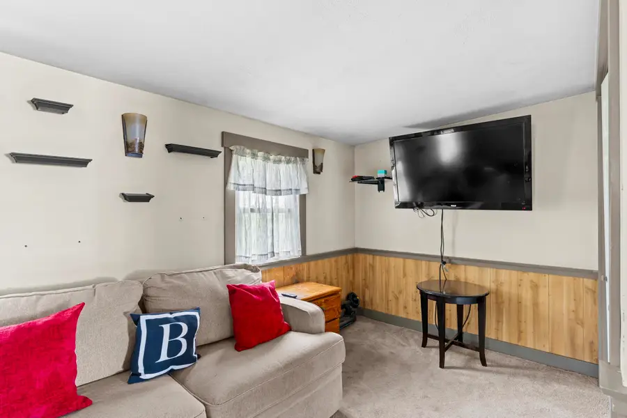53 Hilton Avenue, Exeter, NH 03833-4131 - #3