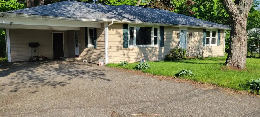 4 Grant Street, Derry, NH 03038 - #3