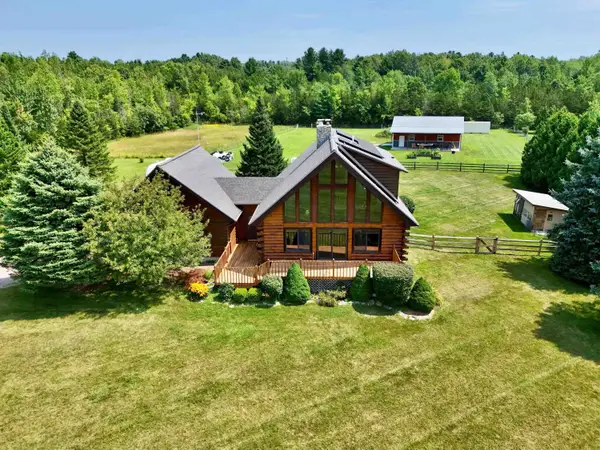 8 Maynard Court, Grand Isle, VT 05458