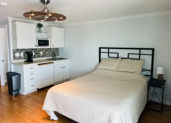 6 Ashworth Avenue #12, Hampton, NH 03842