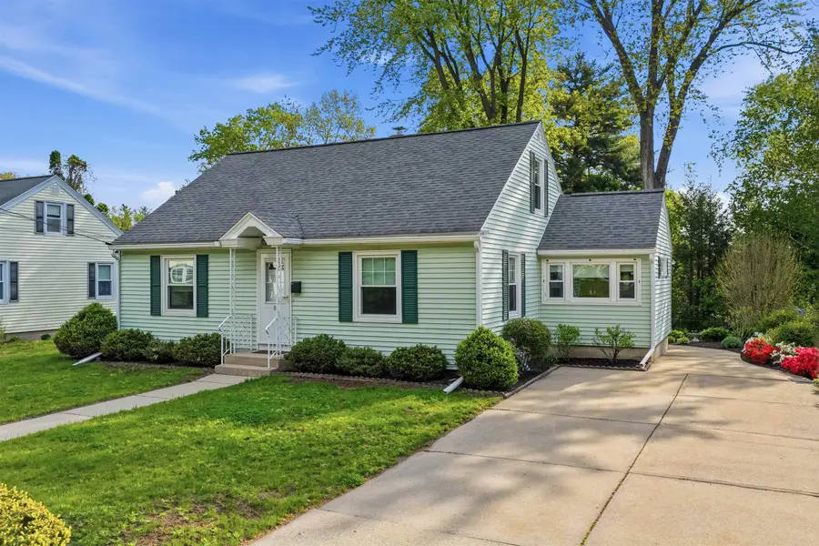 8 Burnham Avenue, Nashua, NH 03064 - #2