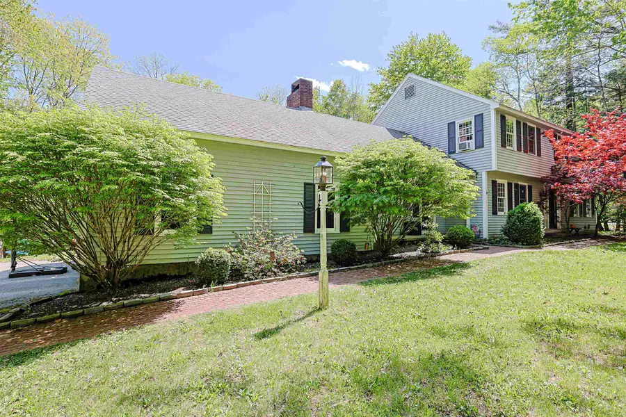 19 Winterberry Drive, Amherst, NH 03031 - #2