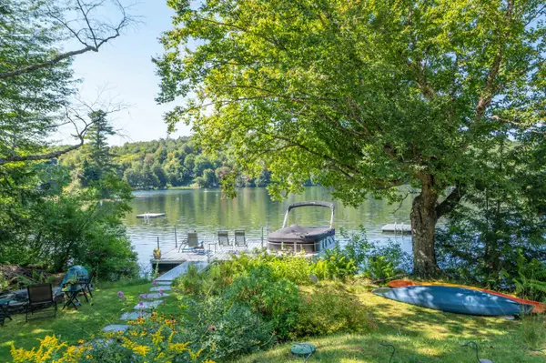 392 Lake Raponda Road, Wilmington, VT 05363