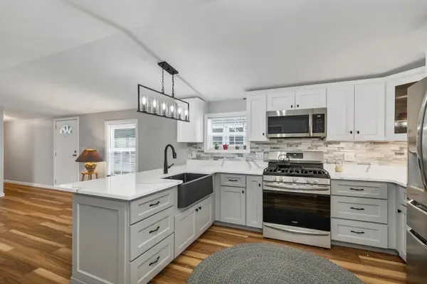 20 East Marina Road, Gilford, NH 03249