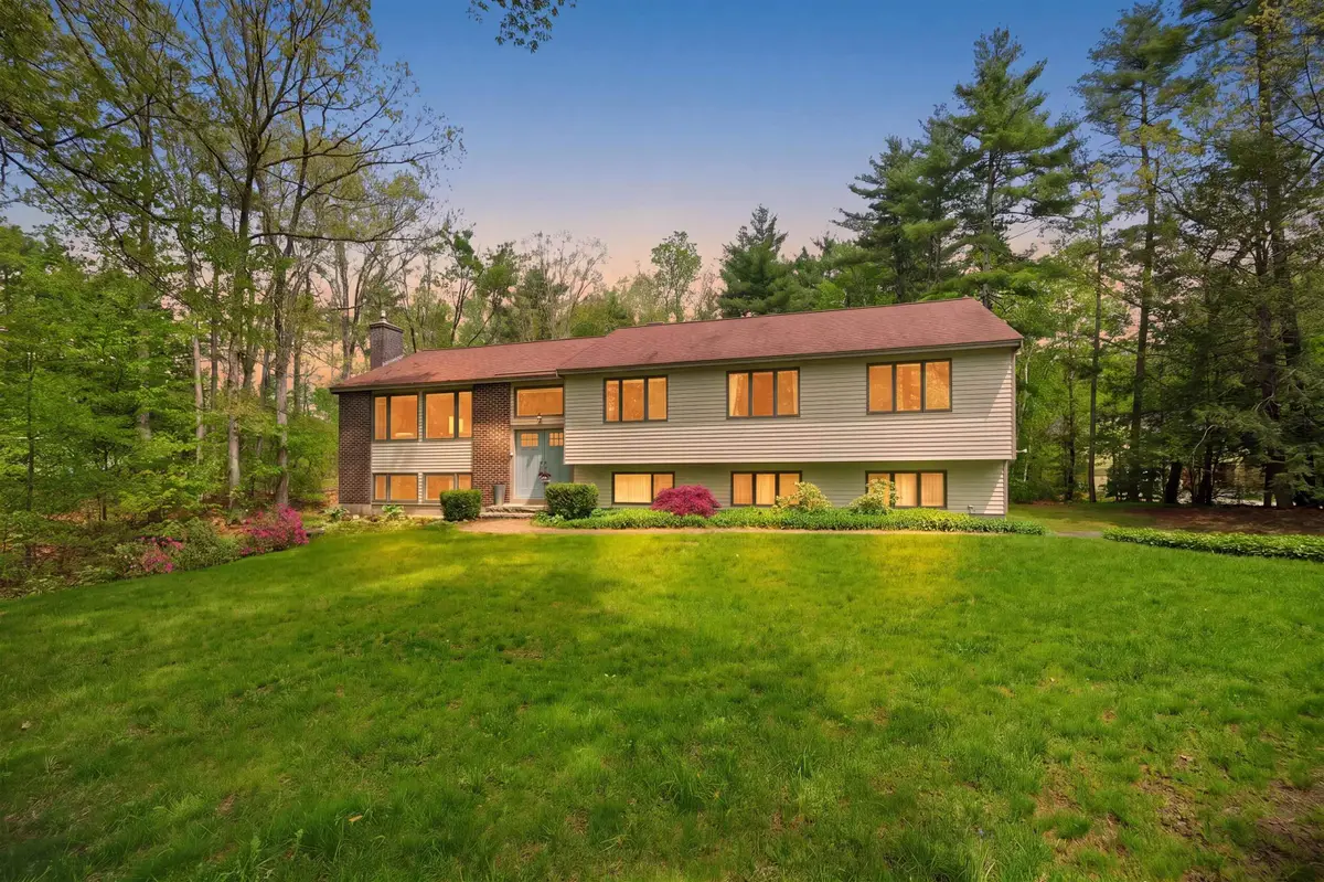10 Kirsten's Landing, Fremont, NH 03044 - #1