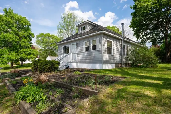 8 Harding Street, Rochester, NH 03867
