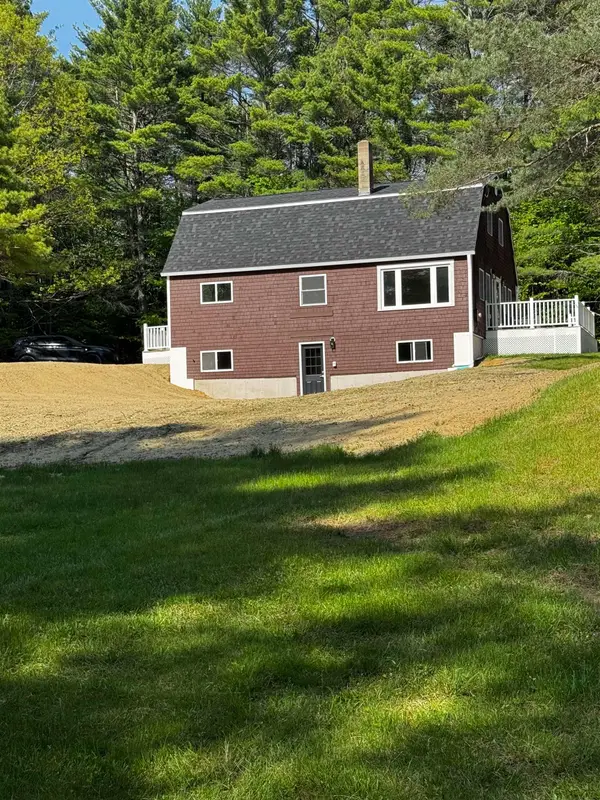 35 Bittersweet Lane, Tilton, NH 03276