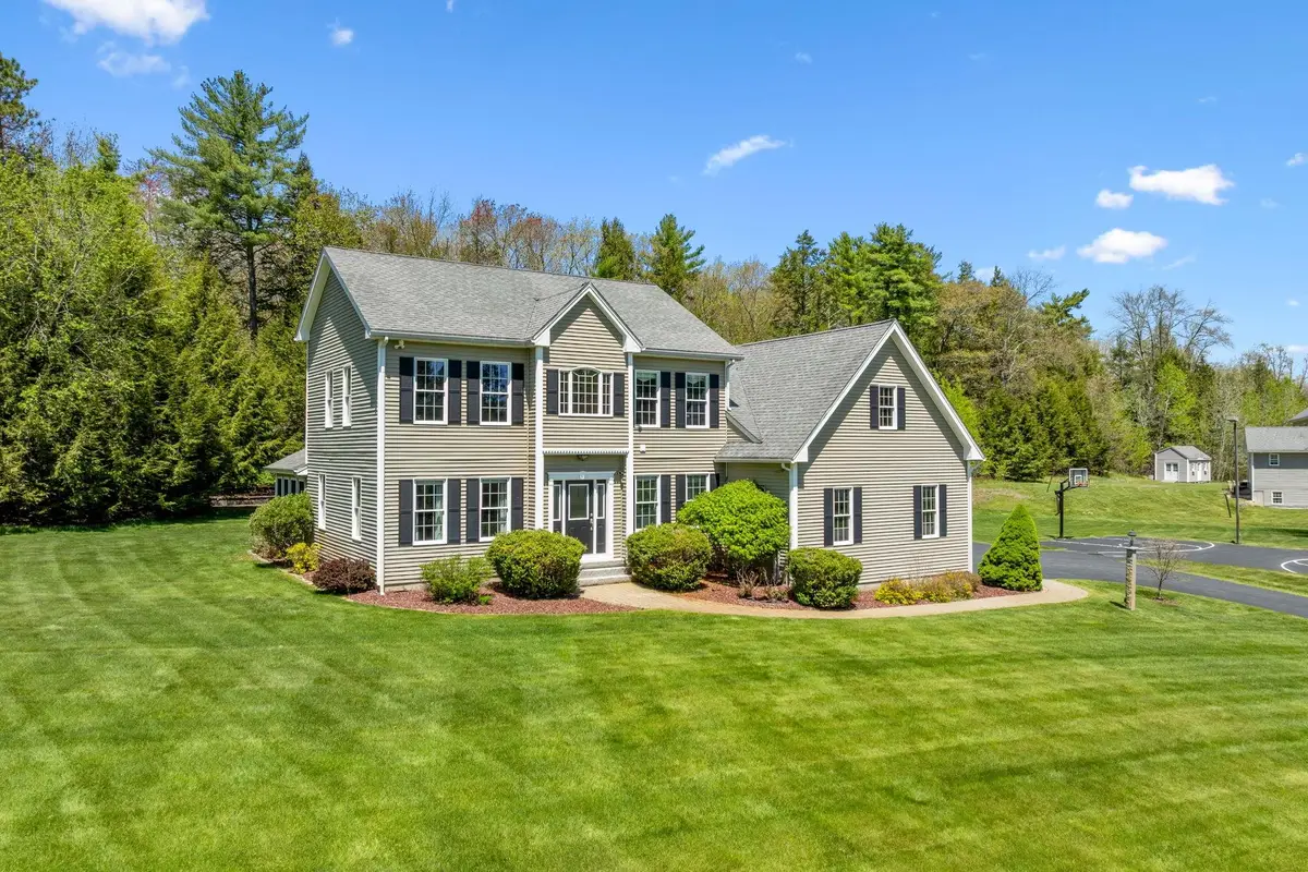 17 Mcqueston Drive, Auburn, NH 03032 - #1