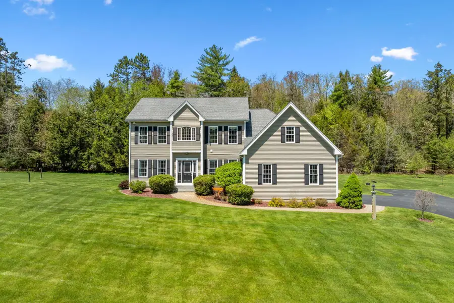 17 Mcqueston Drive, Auburn, NH 03032 - #2