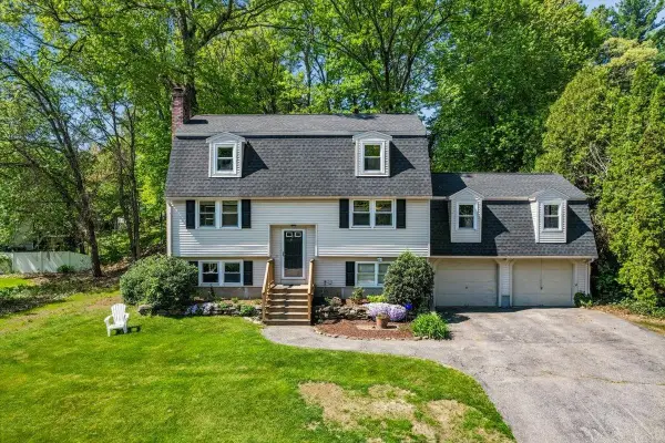 6 Nutmeg Drive, Nashua, NH 03062