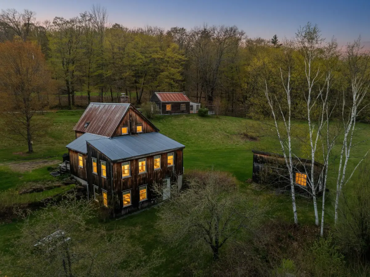 2923 Diamond Hill Road, Saint Johnsbury, VT 05819 - #1