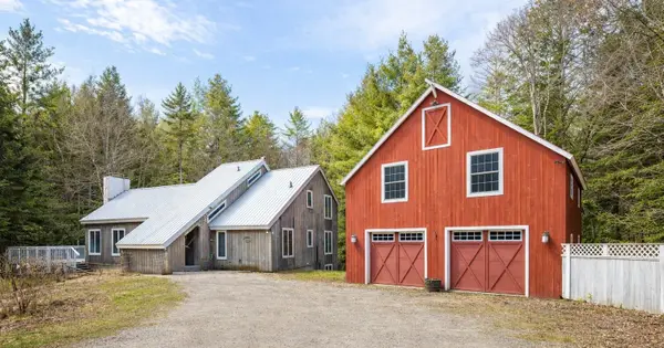 63 Raspberry Hill Road, Winhall, VT 05340