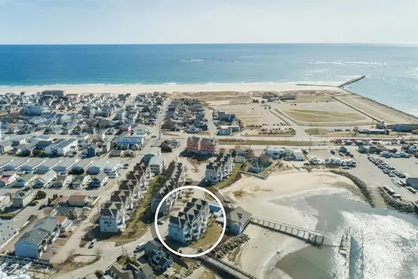 24 Harbor Road, Hampton, NH 03842