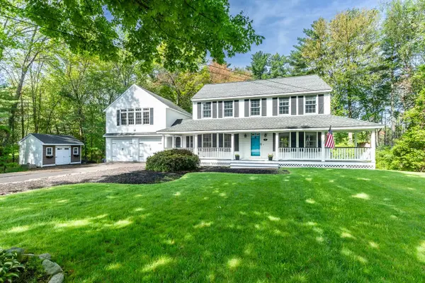 4 Leary Drive, Litchfield, NH 03052