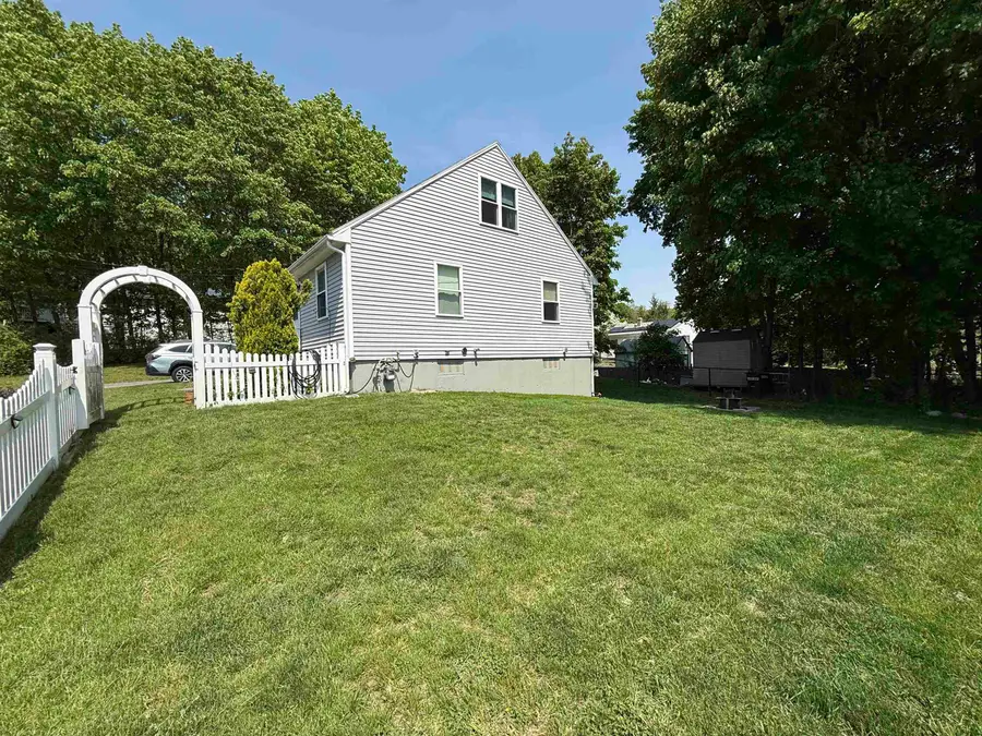 10 Vandette Avenue, Dracut, MA 01826 - #3