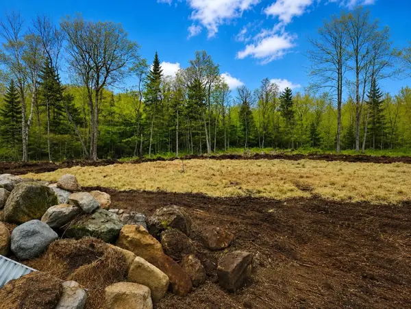 270 Bergabhang Drive, Stamford, VT 05352