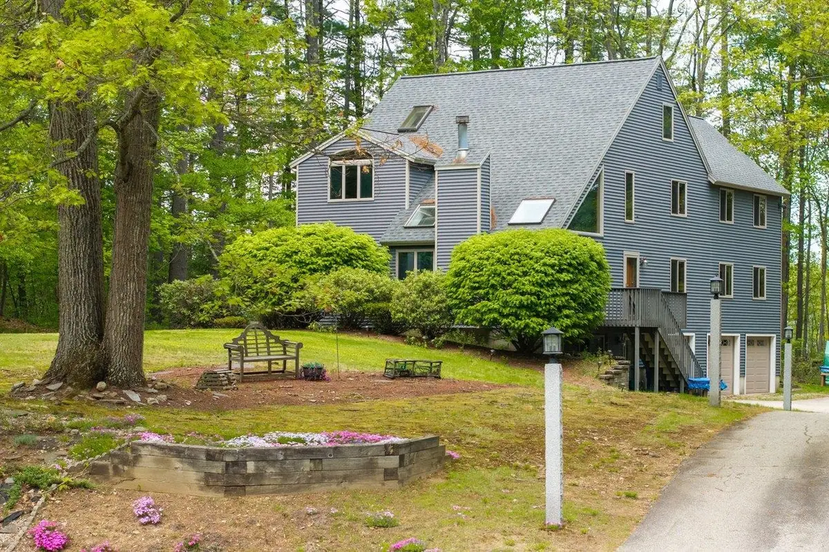 8 Seasons Lane, Londonderry, NH 03053 - #1
